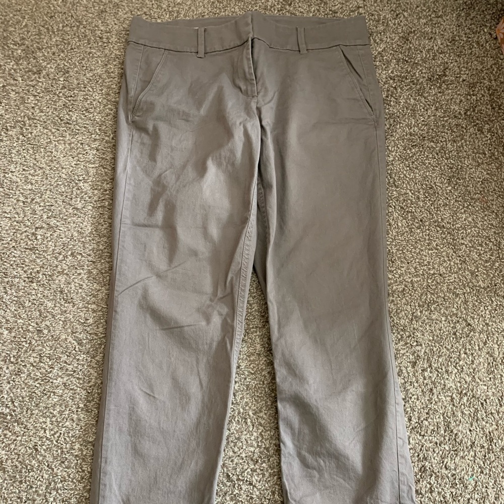Loft size 8 grey chino crops